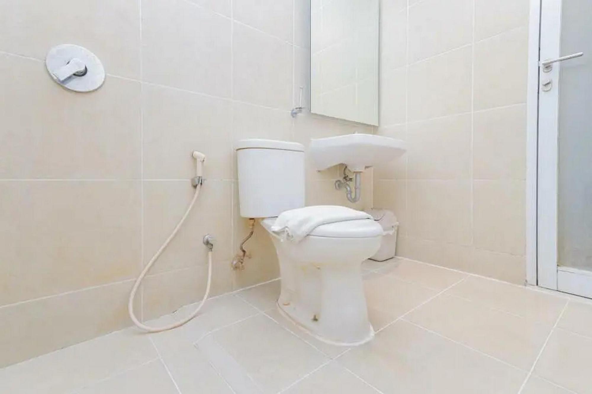 Reddoorz Plus At Riverside Маланг Номер фото